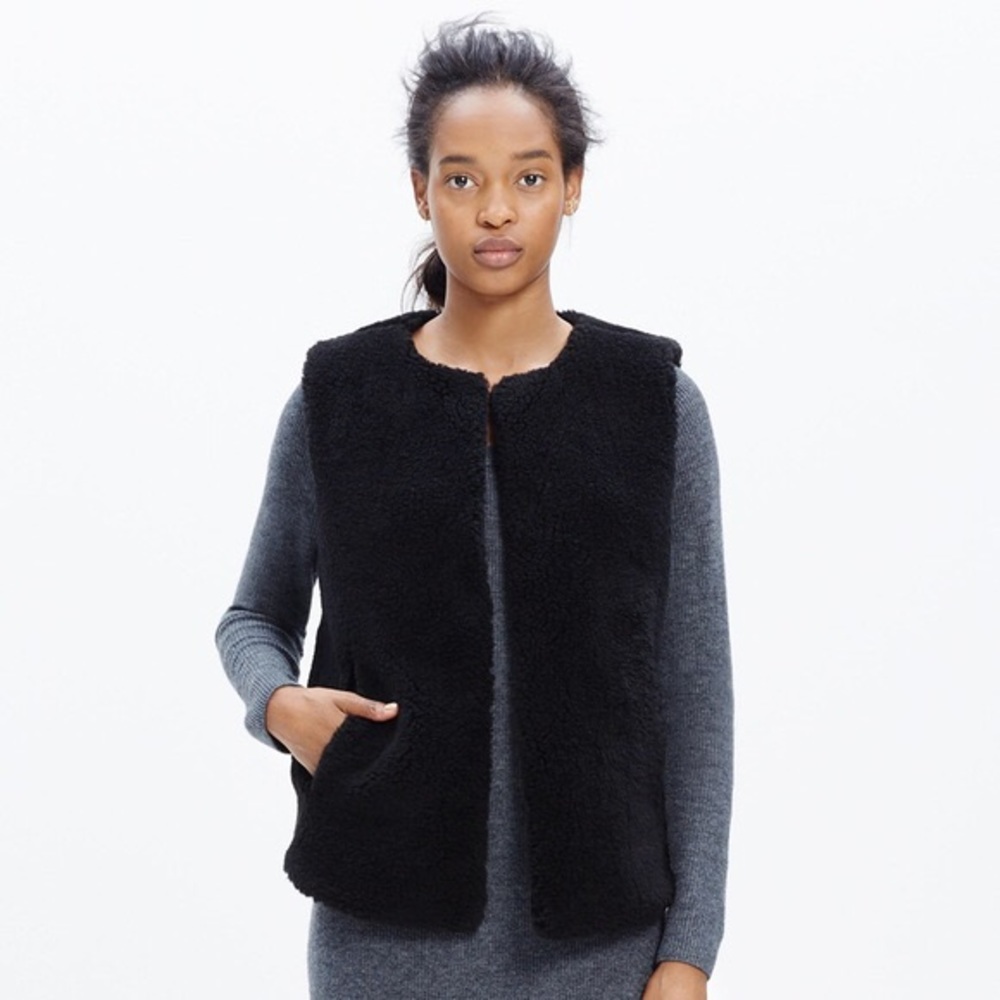 Madewell black shearling vest L